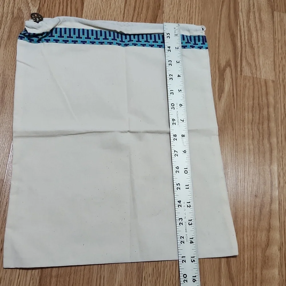 Tory burch designer dustbag for purse or shoes.